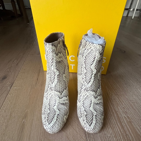 MERCEDES CASTILLO Shoes - New Mercedes Castillo Booties
